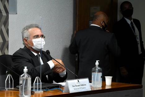 “Não vou nem te responder”, diz Renan a governista, após tentativa de obstrução