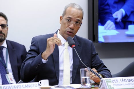 Associação repudia ação espetaculosa de deputado que cobra prestação de contas de prefeituras