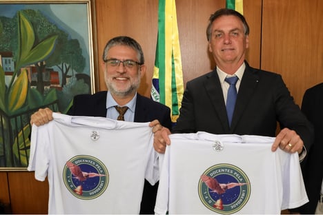 Professor da UnB pró-cloroquina diz ser mentor de Bolsonaro e engrossa gabinete paralelo