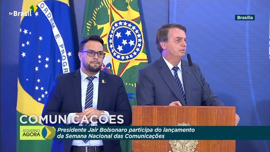 Bolsonaro: “Quem quer ficar e tem condições fica em casa”
