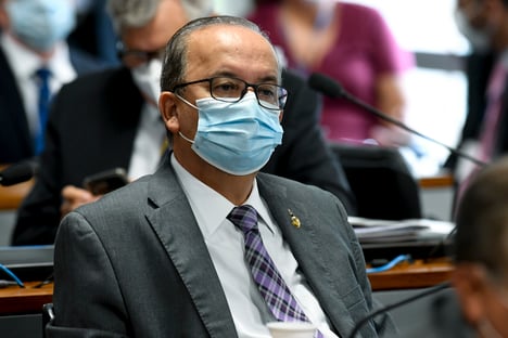 Jorginho Mello: “Que Deus conforte os corações das famílias das vítimas”