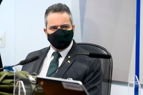 CPI da Covid quebra sigilos de Elcio Franco