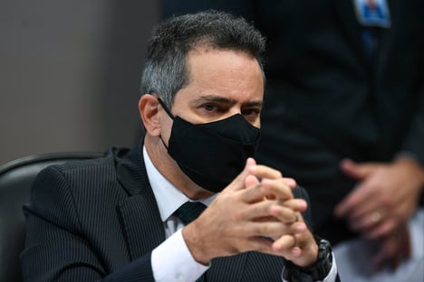 “Nem a Pfizer confiava no que estava oferecendo para a gente”, diz Elcio Franco