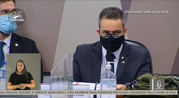 “Pfizer exigiu que contrato fosse assinado pelo presidente”, diz Elcio Franco