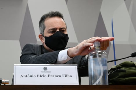 Elcio Franco diz que tomou remédios sem eficácia contra Covid