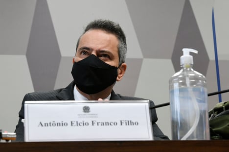 Elcio Franco afirma que comitê de crise teve 43 reuniões ao longo da pandemia