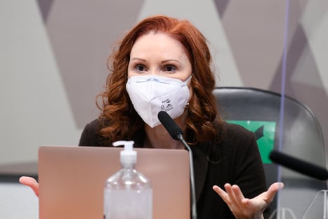 Natalia Pasternak diz à CPI da Covid que Bolsonaro estimulou comportamento de risco na pandemia