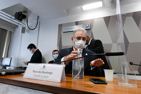 “Pandemia somente acabará com vacinação”, diz Queiroga