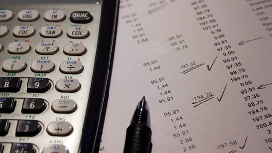 as-vesperas-das-eleicoes-governadores-dao-reajustes-de-r-28-bilhoes