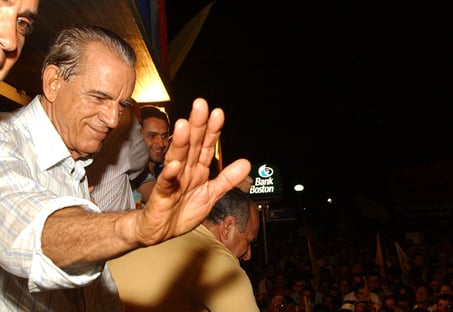 iris-rezende-volta-a-ser-intubado