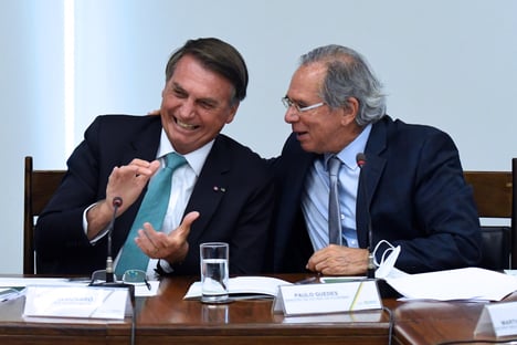 licenca-para-gastar-e-para-matar