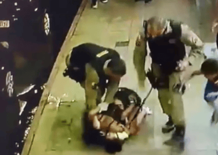 mp-investiga-policiais-que-imobilizaram-mulher-com-bebe