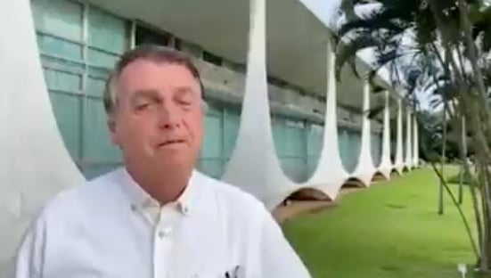 bolsonaro-recomenda-compartilhamento-de-fake-news-contra-moro-deltan-e-alvaro-dias