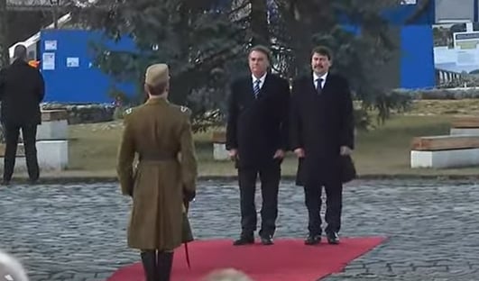 bolsonaro-desembarca-na-hungria-para-encontro-com-orban