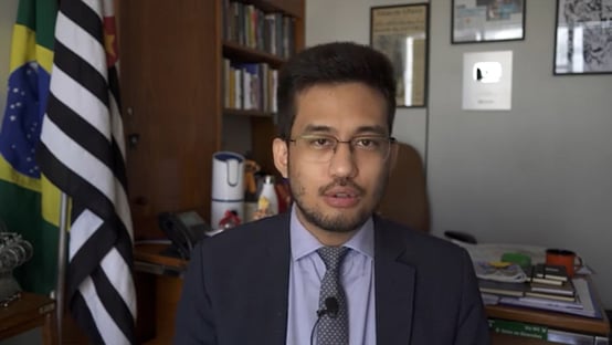 kim-populacao-se-indigna-mais-com-uma-fala-do-que-com-uma-atrocidade-de-gestao-assista