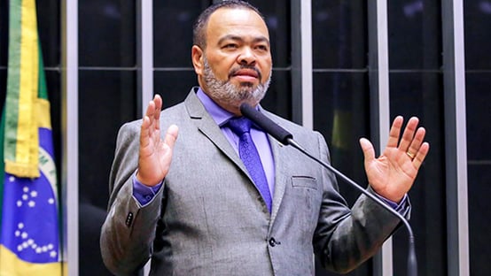 kassio-e-mendonca-votam-a-favor-de-devolver-mandato-a-deputado-cassado