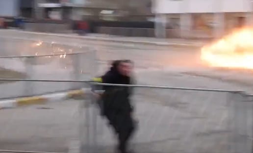 tropas-russas-matam-uma-mulher-e-duas-criancas-em-bombardeio-em-irpin-assista