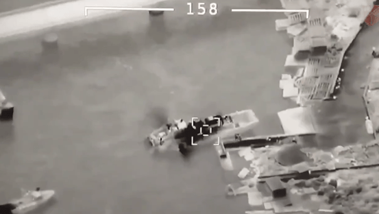 video-drones-ucranianos-destroem-mais-um-navio-russo