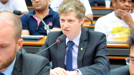 Marcel van Hattem quer homenagear vítimas do comunismo e do socialismo