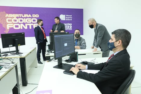 os-fiscais-de-jair