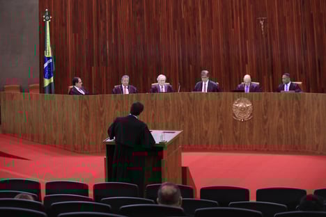 tse-ordena-que-brasil-paralelo-retire-do-ar-videos-com-criticas-a-lula