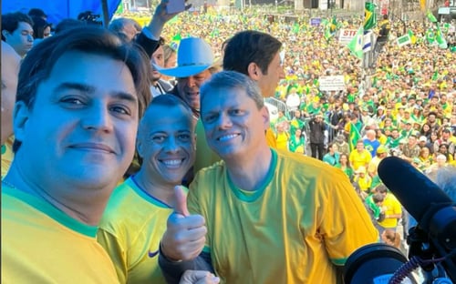 tarcisio-exibe-deputado-que-chamou-o-papa-de-vagabundo