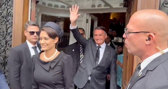 bolsonaro-em-campanha-no-velorio-da-rainha