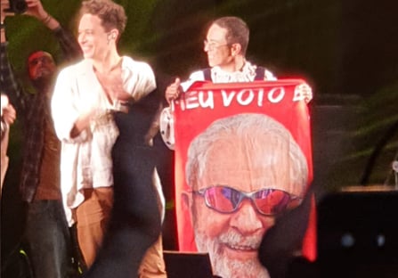 em-show-maria-gadu-manifesta-apoio-a-lula-e-chama-bolsonaro-de-genocida