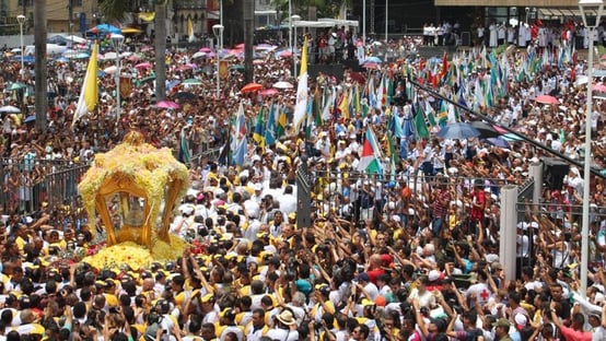 pelo-voto-catolico-bolsonaro-vai-ao-cirio-de-nazare