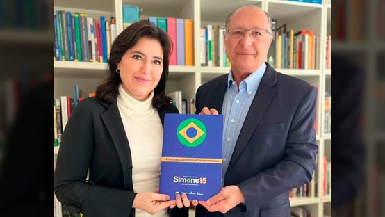 simone-do-lado-de-lula-e-alckmin