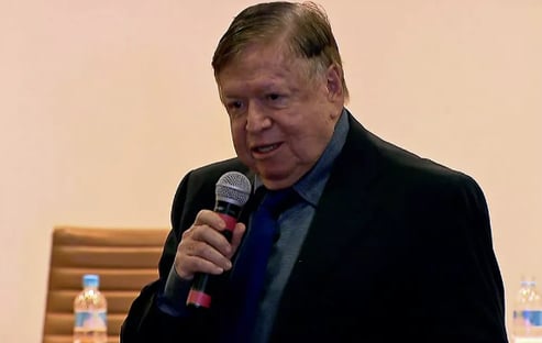 boni-e-internado-as-pressas-apos-sofrer-infarto-em-voo