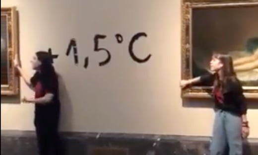 ativistas-se-colam-a-quadros-de-goya-na-espanha