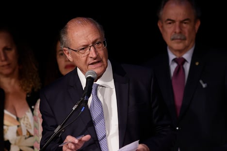 alckmin-diz-que-lula-viaja-de-carona-em-jatinho-de-empresario