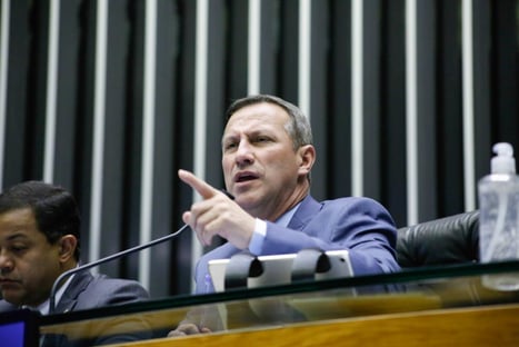 premio-a-alexandre-de-moraes-enfurece-bolsonaristas-na-camara