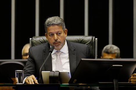 Lira fora do Telegram