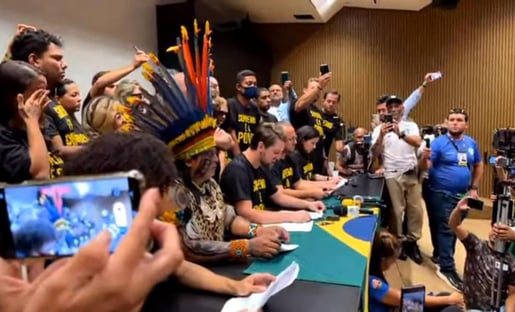 manifestantes-convocam-protestos-contra-lula-para-dezembro