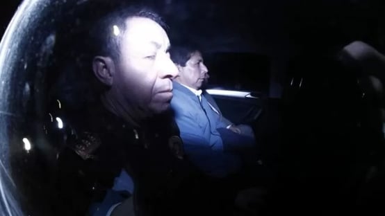 pedro-castillo-e-transferido-para-sede-da-policia-em-lima