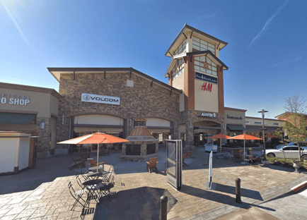 Ataque a tiros deixa 8 mortos em shopping no Texas