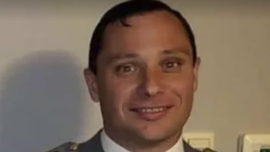 Ex-auxiliar de Bolsonaro é investigado por lavagem de dinheiro