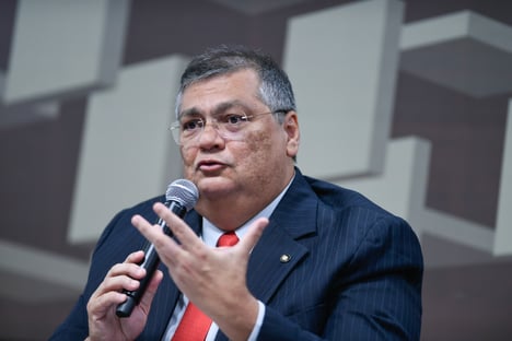 Dino dá parecer favorável por Comissão de Mortos e Desaparecidos