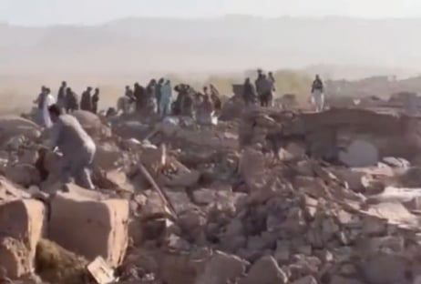 Terremoto deixa mais de 2 mil mortos no Afeganistão