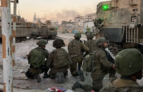 Tropas israelenses capturam 11 posições do Hamas