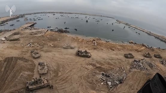 Israel assume controle de área portuária usada pelo Hamas em Gaza