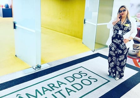 Ministério assume que pagou viagem da 