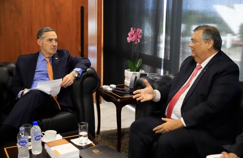 Dino vai ao STF nesta quinta, 14/12