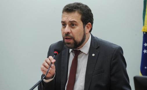 MDB pede punição a Boulos por indícios de Caixa 2
