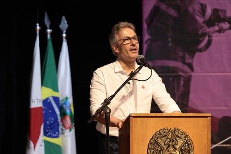 Zema confirma presença no 8 de janeiro de Lula