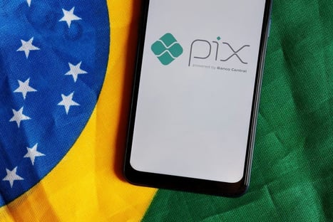 Pix domina e causa o fim dos serviços de DOC e TEC