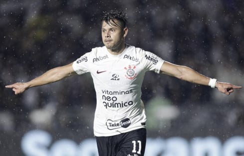 Corinthians goleia o Botafogo/SP e consolida recuperação no Paulistão