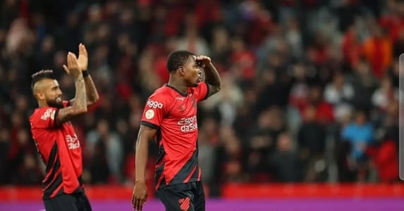 Corinthians oficializa contratação do zagueiro Cacá